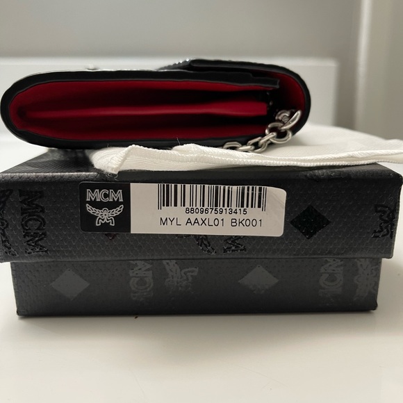 MCM Wallet on a Chain - Picture 3 of 4